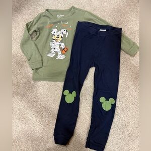 Gap 5T Mickey Mouse Disney Halloween pajamas- long sleeve and pants